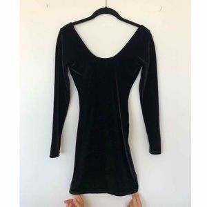 Black Velvet Body con Mini Dress